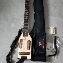 Traveler Guitar Ultra-Light Acoustic Maple Bundle

