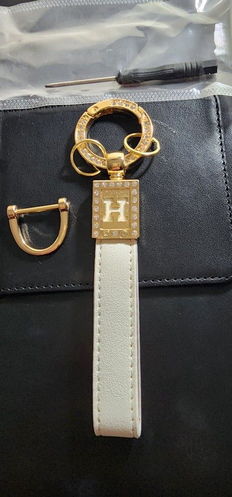 Keychain/wristband  H