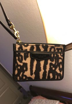 Coach Wallet w/ key ring zipper. Brand new!