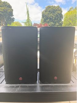 Pair of Harbinger V2315 Powered Speakers