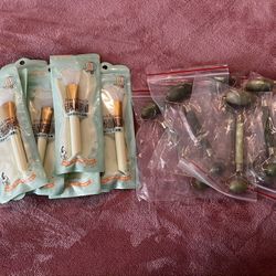 Jade Rollers & Silicone Face Mask Applicators 