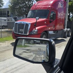 2016 Freightliner Cascadia 