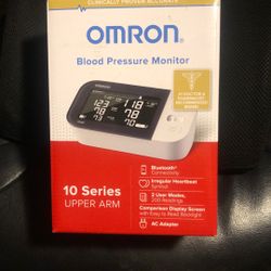 OMRON BP7450 Blood Pressure Monitor 