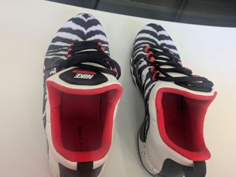 Nike Men's size 10 shoes black and red