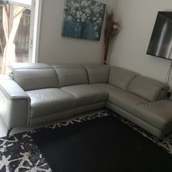  L Sectional Couch