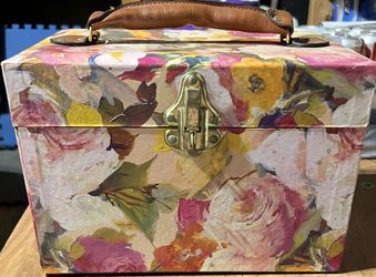 Vintage caboodle case