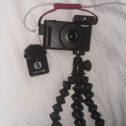 Sony ZV-1F WITH ROGUE MICS AND TRIPOD