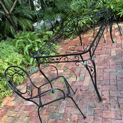 Vintage Iron table with two chairs