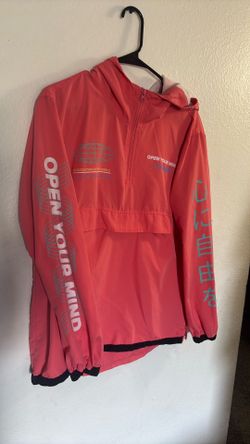 Sweater/hoodie