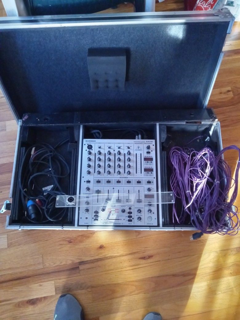 Dj Equipment 