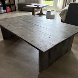 Free Kids Crafting Table 