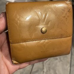 100% Authentic Louis Vuitton Bronze Vernis Ludlow Compact Wallet