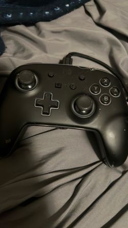 A light up Nintendo switch controller