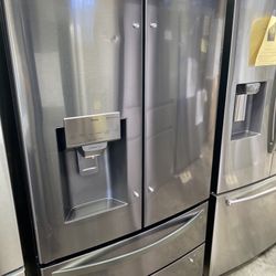 New LG-28 cu ft. Smart Double Freezer Refrigerator with Craft Ice™