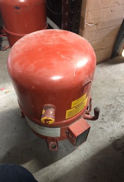 Trane CRHH062K0HO0 Compressor, 6.2 ton, 3ph, 400/460V, R22, New old stock. No box