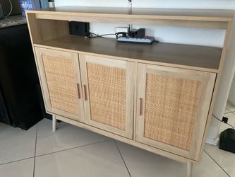 Tv stand with storage (pick up only)