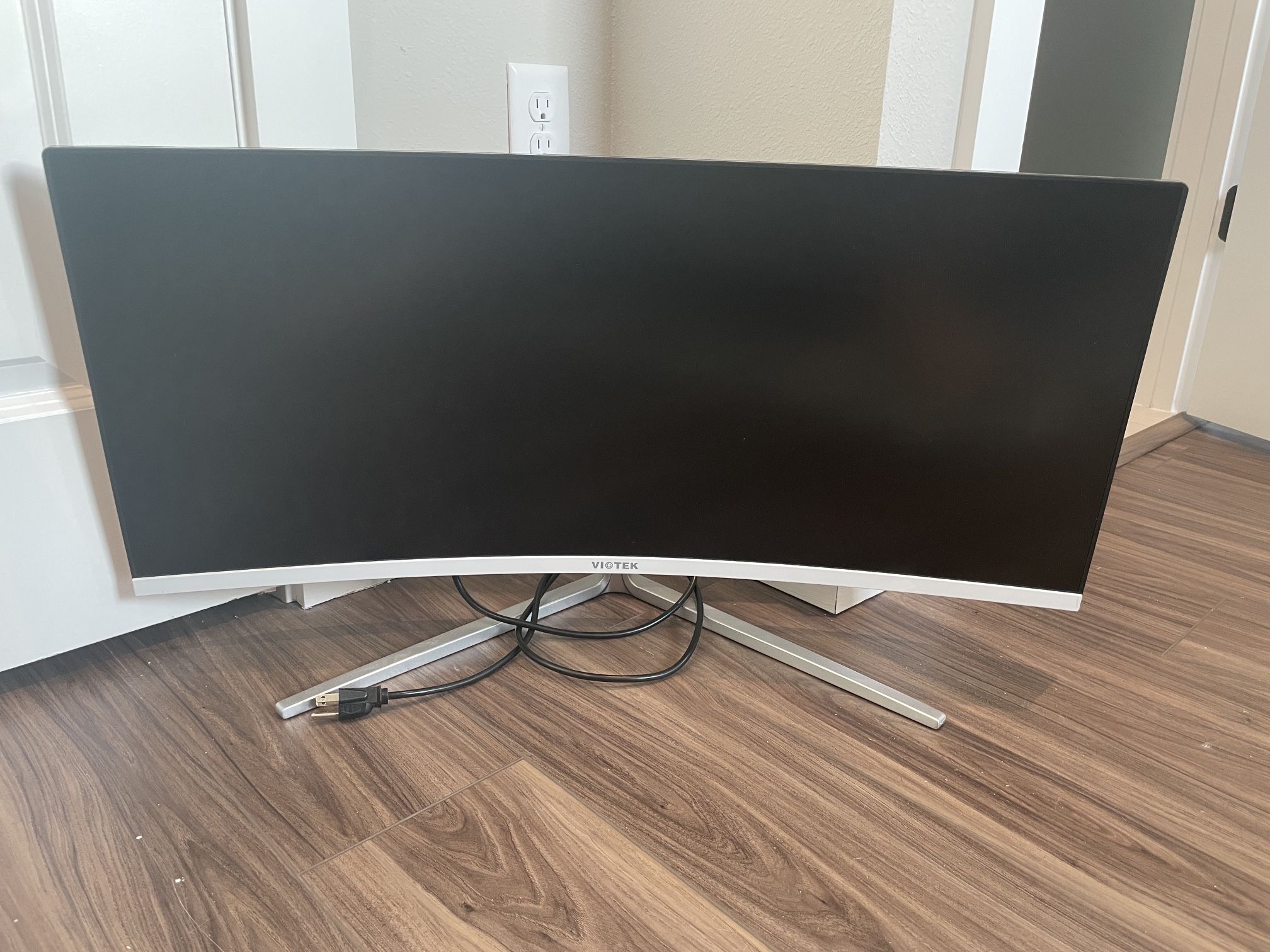 34” Viotek Curved Gaming Display Model GN34CW