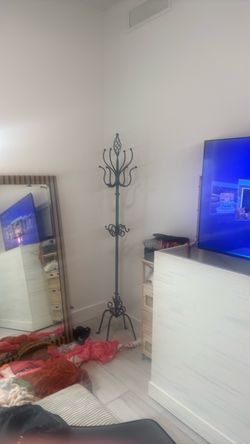 Tall Decorative Metal Coat Rack / Hall Tree