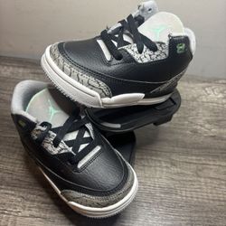 Toddler Jordan 3 Retro green glow