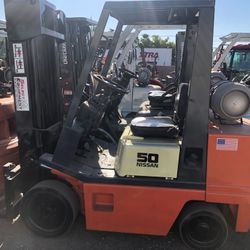 Nissan 5,000lb Forklift