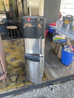 Water cooler