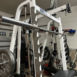 Parabody Smith Machine Workout Bench Free Weights Exercise Equipment for Sale in Gotha FL OfferUp