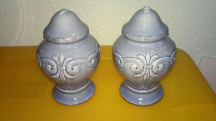 Beautiful Salt and Pepper Shakers Set