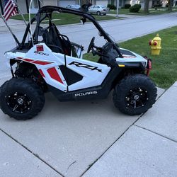 ATV Polaris 200cc