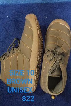 SNOW/RAIN BOOTS size 10