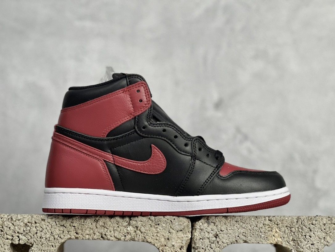 Air Jordan 1 Retro High OG 'Banned'