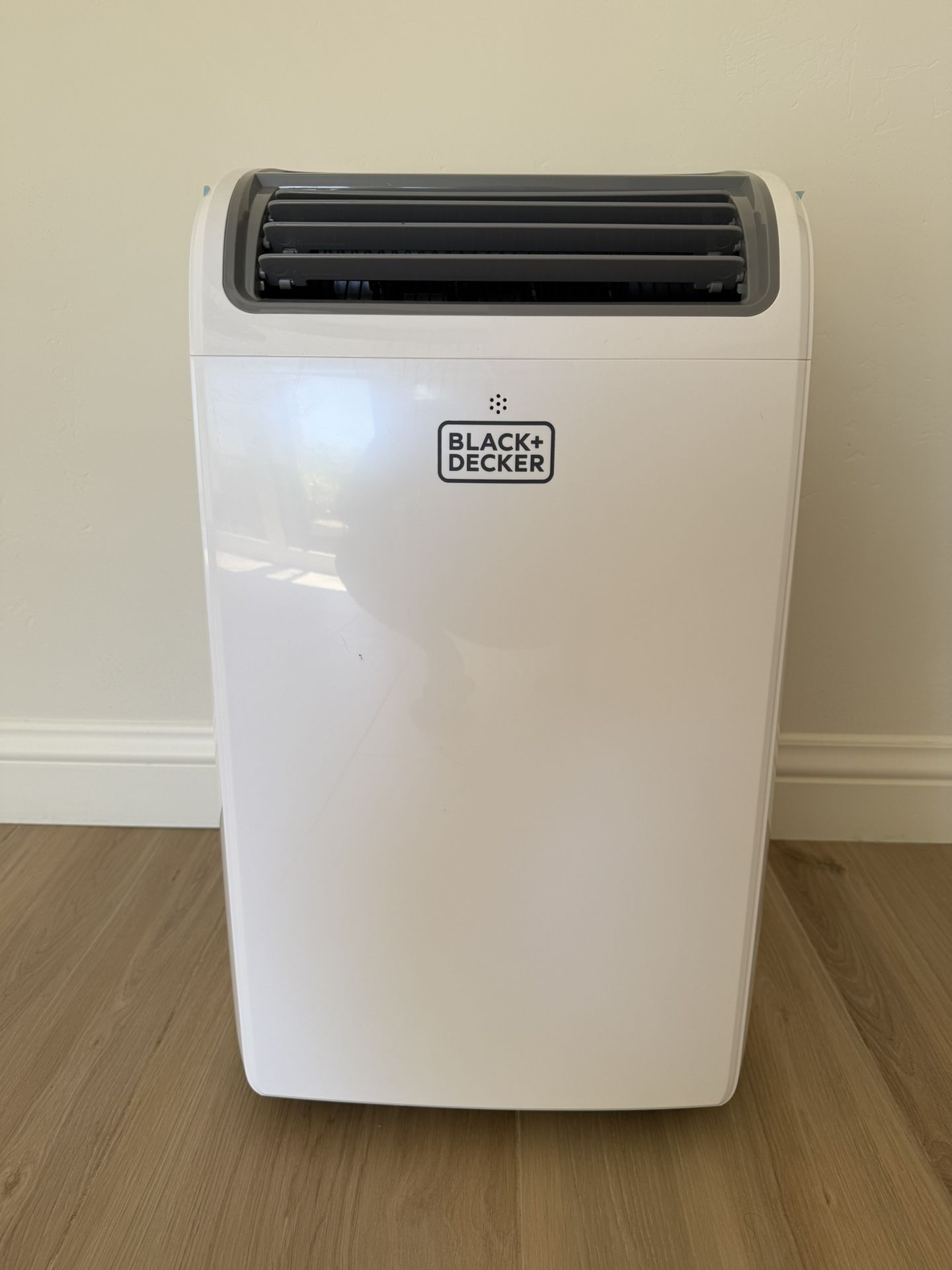 ***USED TWICE*** BLACK+DECKER Smart Portable Air Conditioner