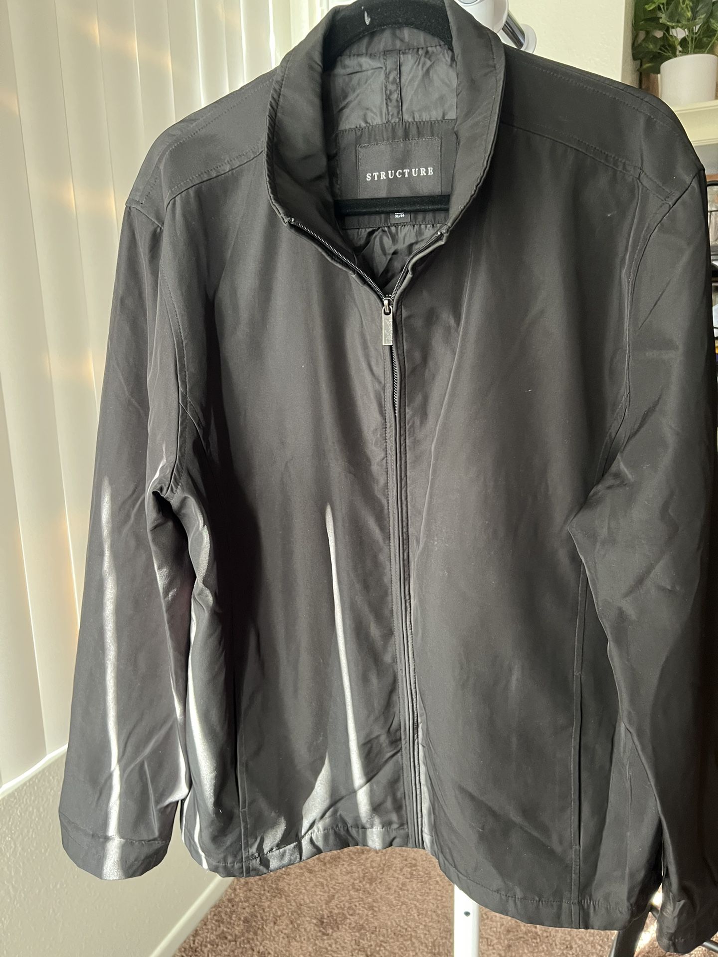 Lightweight Men’s Jacket