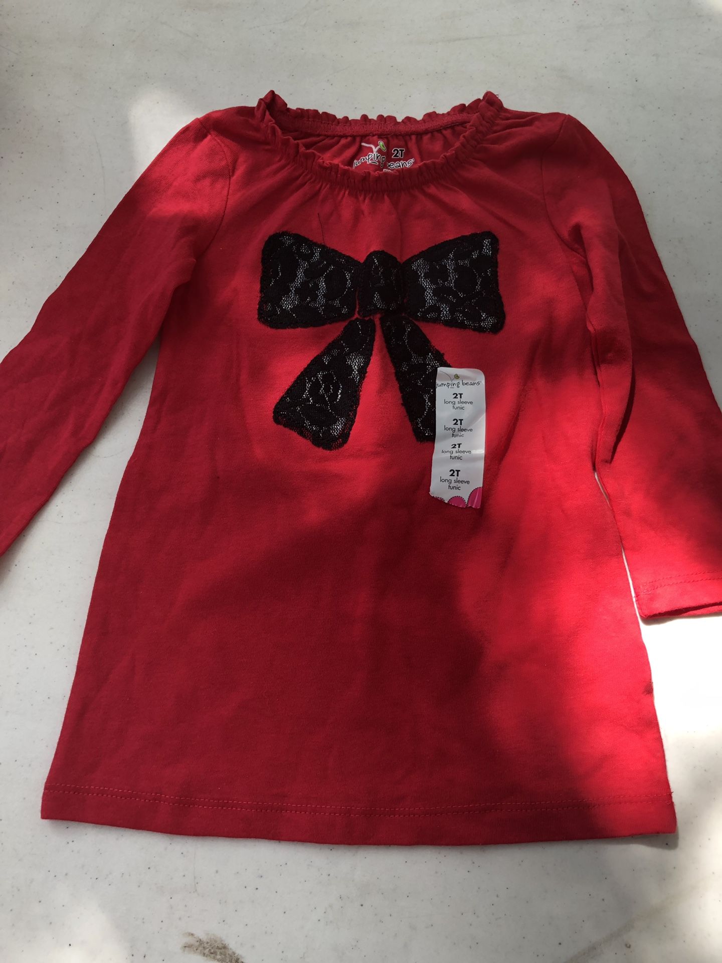 Girls shirt size 2t