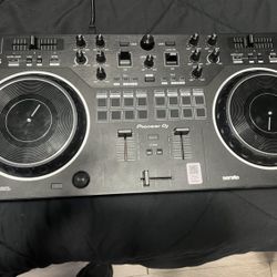 Pioneer DJ DDJ-REV DJ Controller 