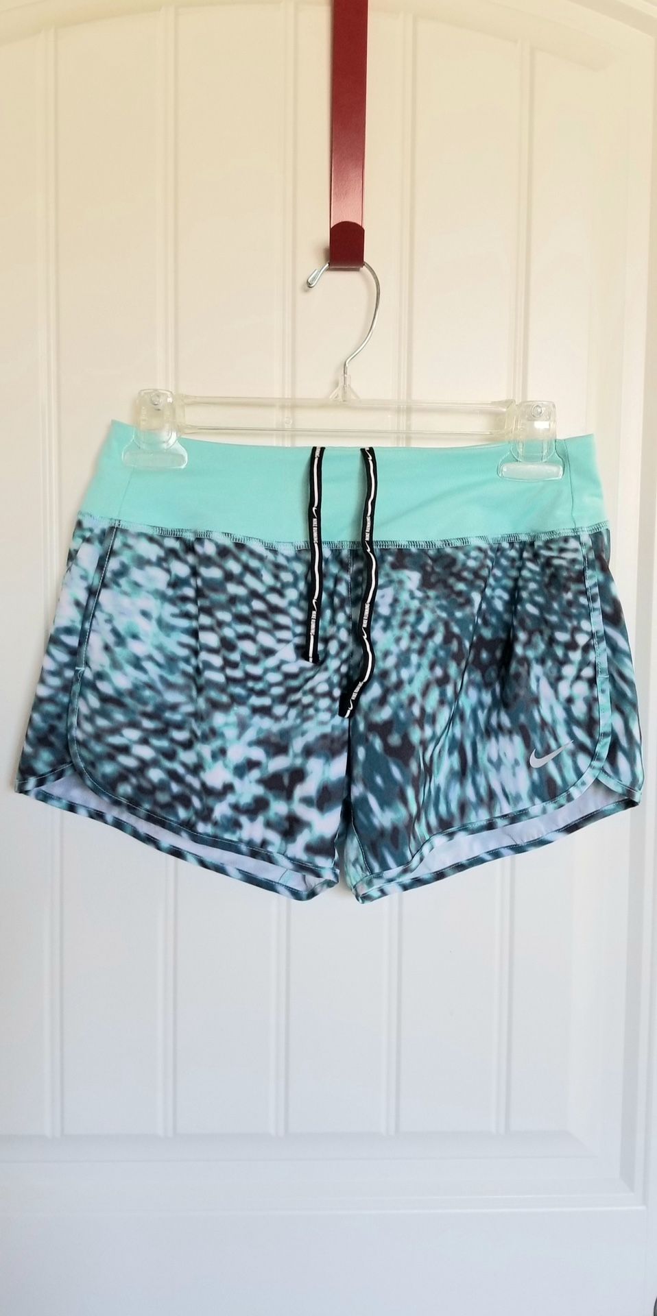 nike dry-fit size xs like new condition