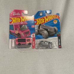 Hot Wheels/ Pass N Go/ Barbie Dream Camper/ Mattel
