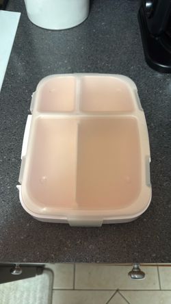 Pink bento box with lid
