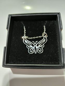 Silver Necklace W/charm