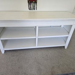 Kanwyn Credenza with 2 Adjustable Shelves