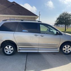 2005 Toyota Sienna