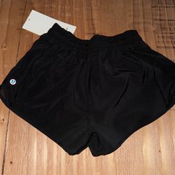 Lululemon Size 4 Shorts 