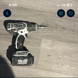 18v Mikita Drill