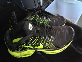 Nike's size 6Y