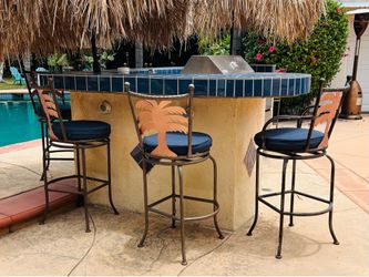 9 UNIQUE Gorgeous Outdoor Palm Tree Swivel Bar Stools. Cushions available, extra charge
