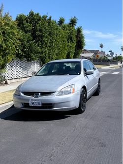 Selling my honda accord 2003