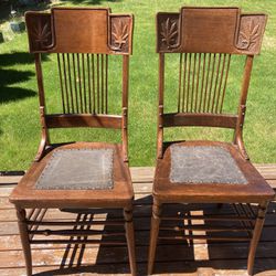 Pair Of Beautiful Antique Oak Solid Wood Carved Pot Leaf Chairs Great Condition