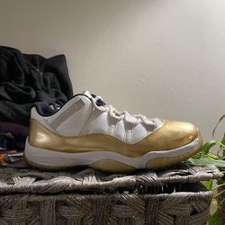 Jordan 11 Low Closing Ceremony Sz 10.5