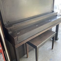Piano  For The Low Come Pick Up!!
