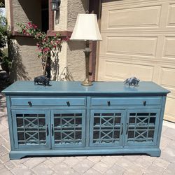 Jofran Media Console