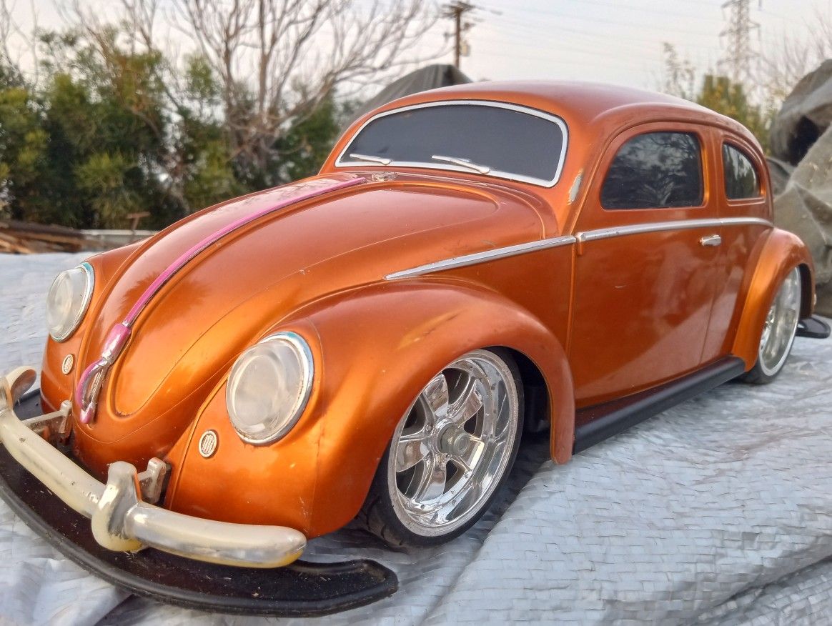 MAISTO 1/10 SCALE G RIDES RC VOLKSWAGEN BUG